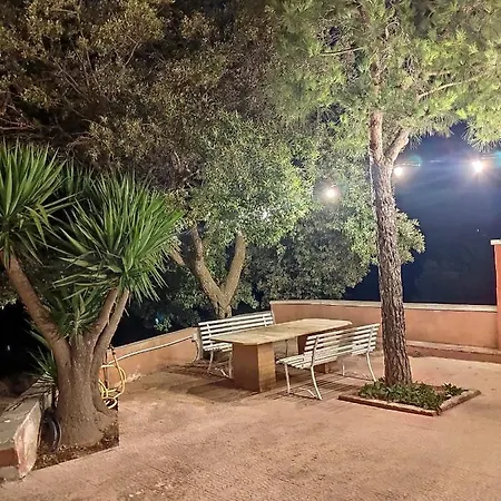Lejlighedshotel Damami *